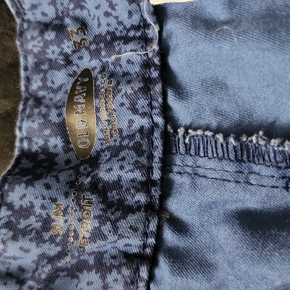 Old Navy shorts 9" inseam - Picture 2 of 3